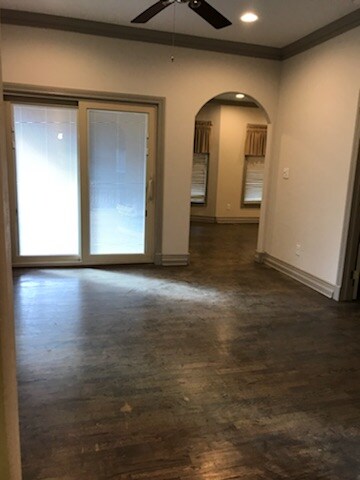 Building Photo - 123 S 7th St