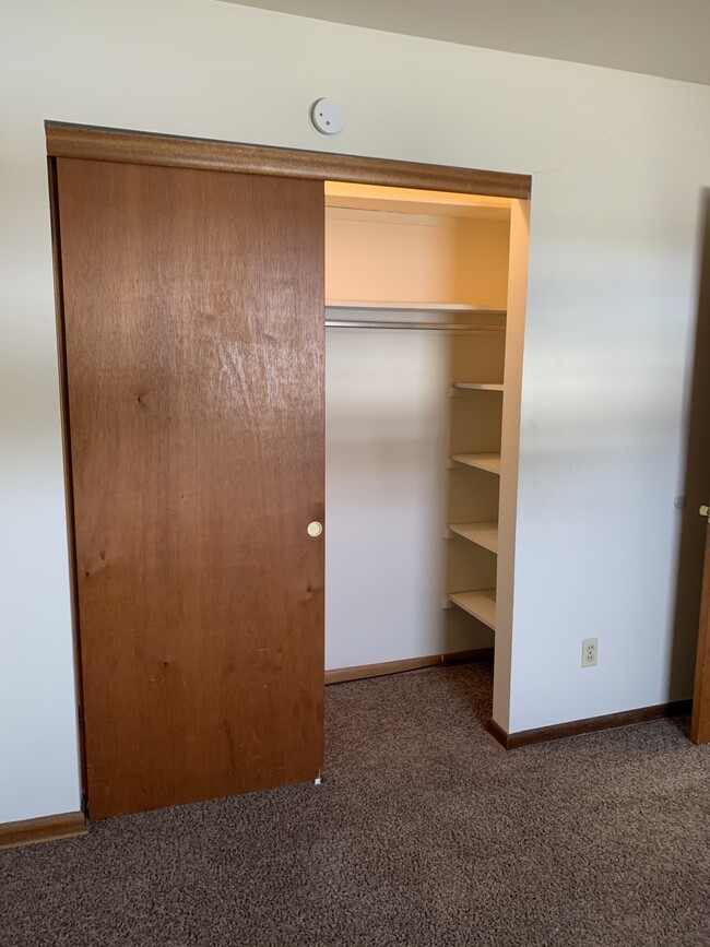 Bedroom Closet Open - 5400 Beacon Hill Rd