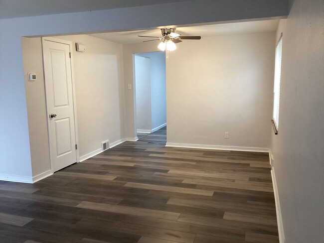 Building Photo - 2934 Clermont Ave