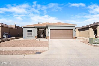 Building Photo - 14605 Christian Castle