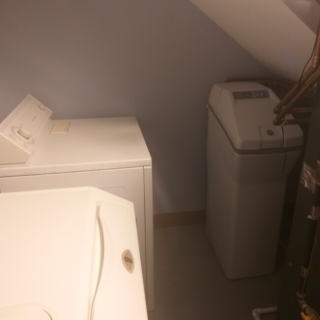 Building Photo - 37483 Illinois Rte 59