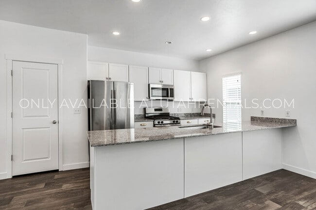 Building Photo - 14760 S Rising Star Way