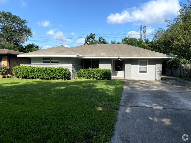 Building Photo - 9822 Bassoon Dr