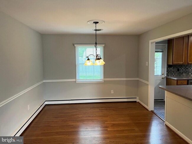 Building Photo - 800 Severn Dr