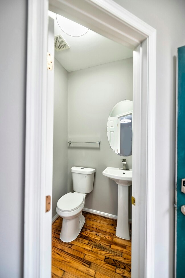 Building Photo - 21749 Tottenham Hale Ct