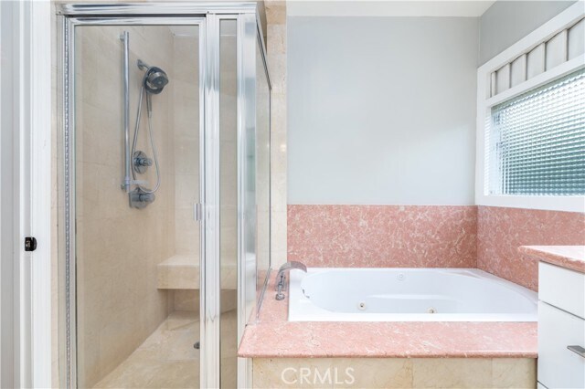 Building Photo - 1929 Wellesley Rd