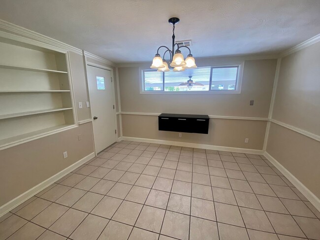 Building Photo - 68 S 400 E