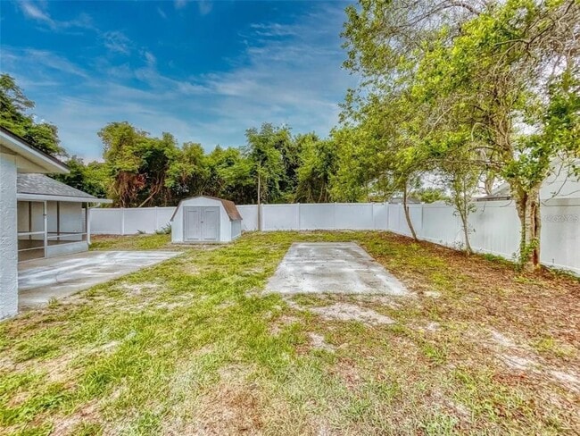 Building Photo - 1836 Plumtree Dr