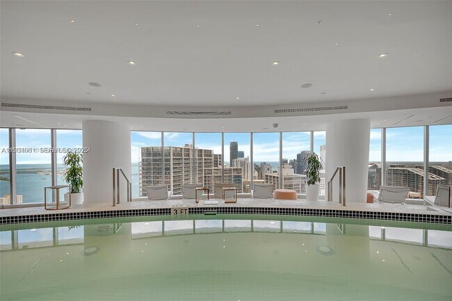 Building Photo - 300 Biscayne Blvd Way