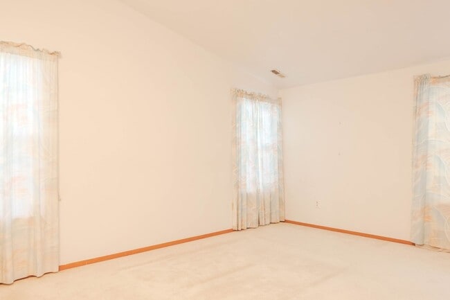 Building Photo - Desirable 3 Bedroom Rambler in Federal Way