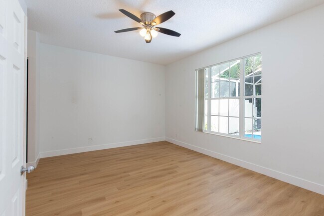 Building Photo - 179 E Tall Oaks Cir