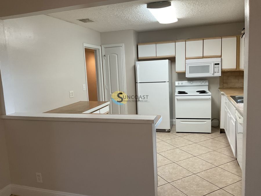 Building Photo - 3235 Holly Berry Ln