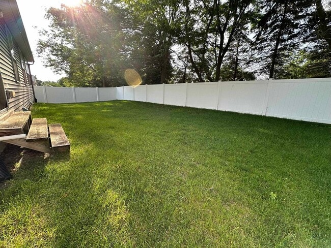Building Photo - 8118 Cypress Cir