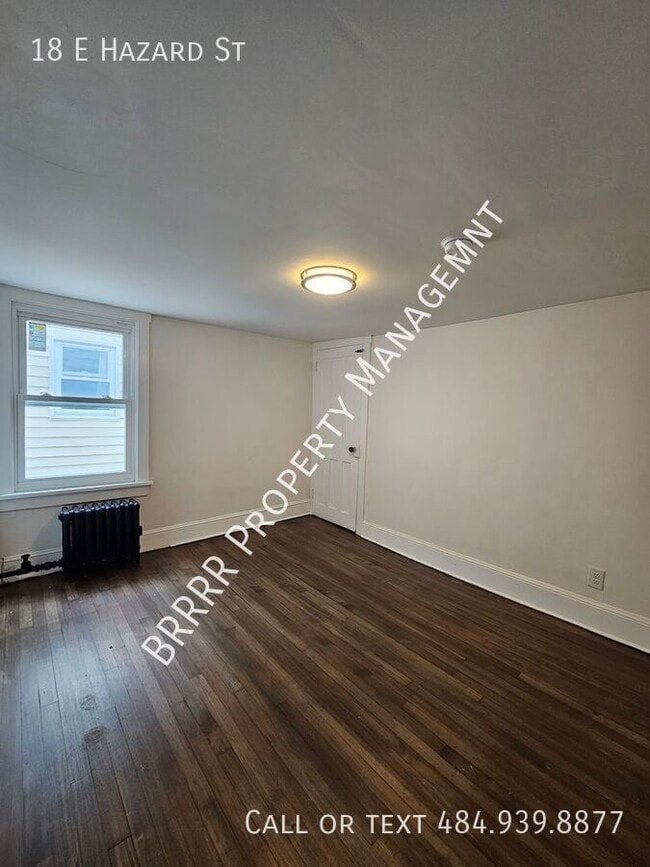 Building Photo - 18 E Hazard St