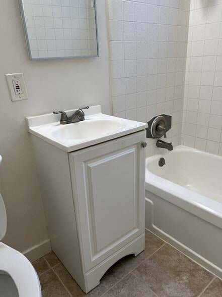 Building Photo - 3432 Reynard Way