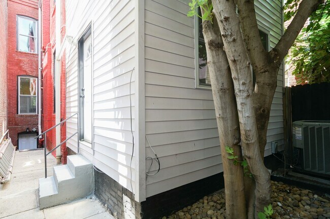 Building Photo - 619 Florida Ave NW