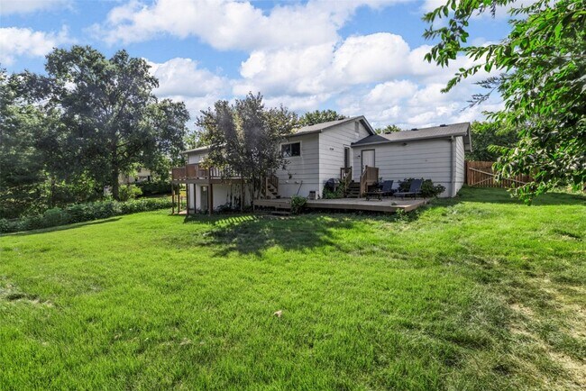 Building Photo - 1109 Brittany Pkwy
