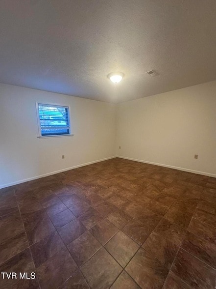 Building Photo - 1001 Kiser Blvd