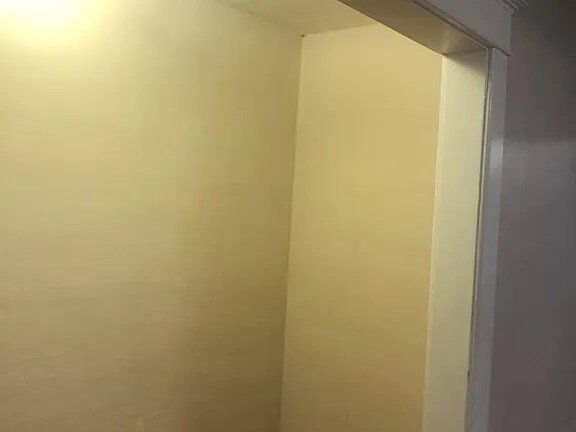 Building Photo - 122 Barton Ave