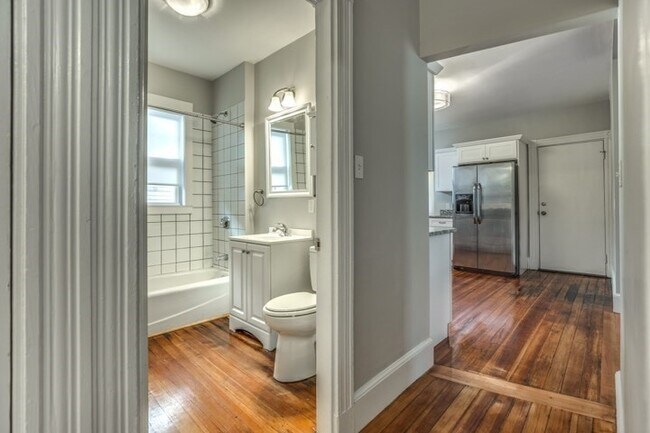 Building Photo - 15 Clementine Park