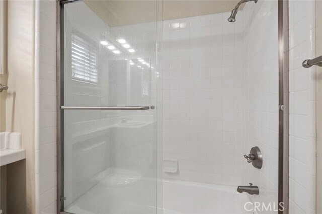 Building Photo - 2725 Bungalow Pl
