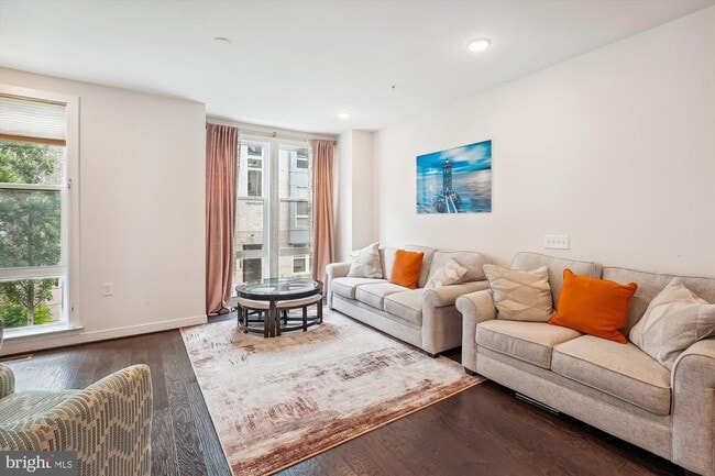 Building Photo - 13358 Sherwood Park Ln