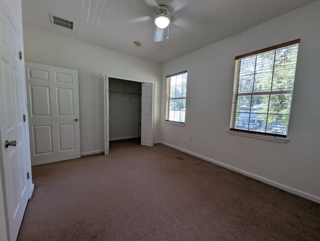 Building Photo - 4126 SW 15 Pl