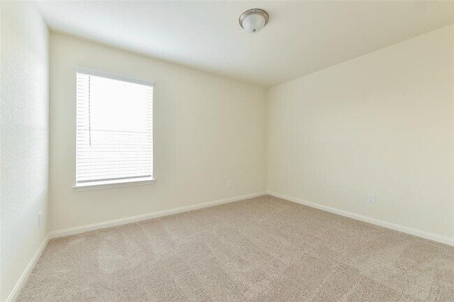 Building Photo - 27053 Leonardo Dr