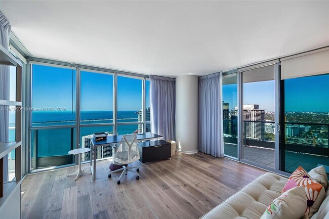Building Photo - 1331 Brickell Bay Dr