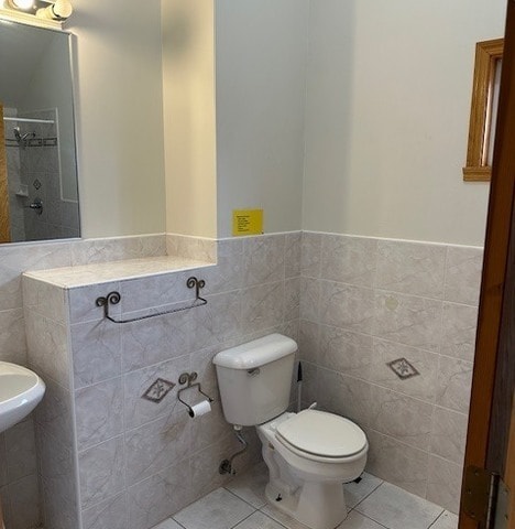 Building Photo - 915 E Oakton St