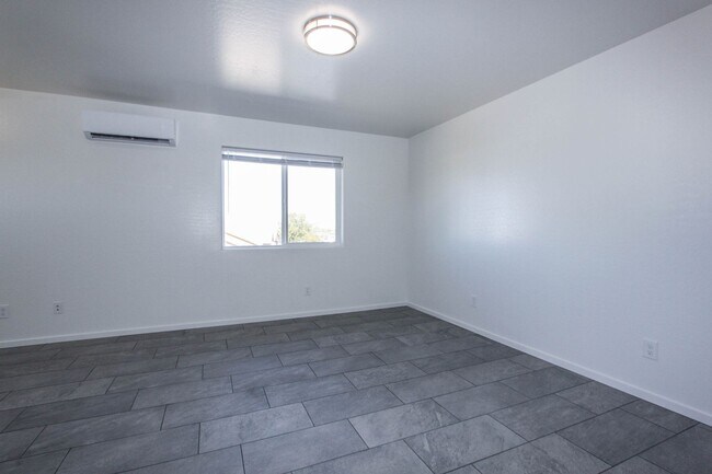 Building Photo - 8571 Spouse Dr