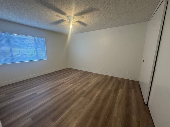 Building Photo - LA 789 - Rudolph