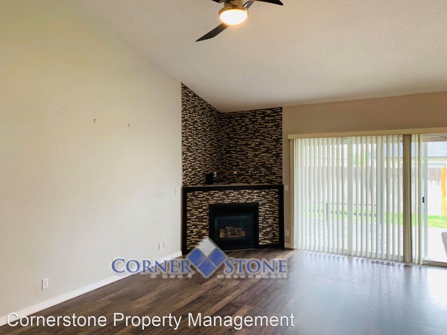 Building Photo - 3 br, 2 bath House - 2621 E Windrose Street