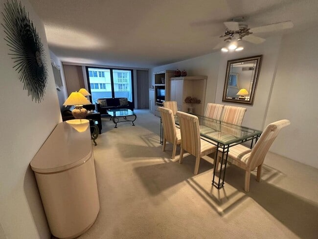 Building Photo - 145 S Ocean Ave