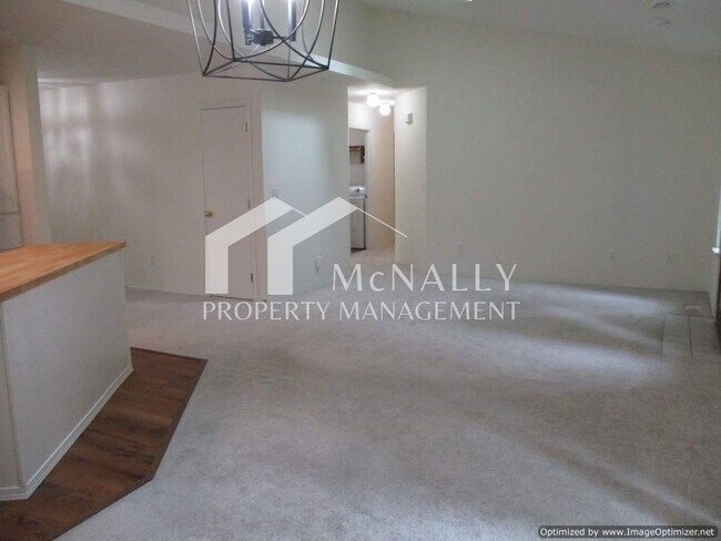 Building Photo - Spacious 3-Bedroom Home with Bonus Room and Peek-a-Boo Views
