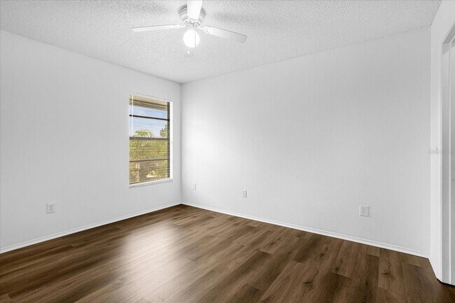 Building Photo - 601 Tomlinson Terrace