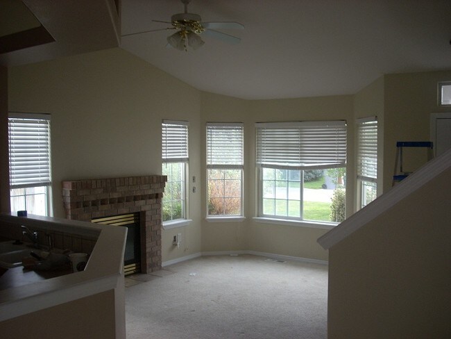 Building Photo - 4004 E Park Ridge Dr