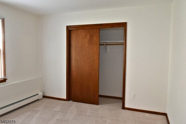 Building Photo - 28 Elmhurst St