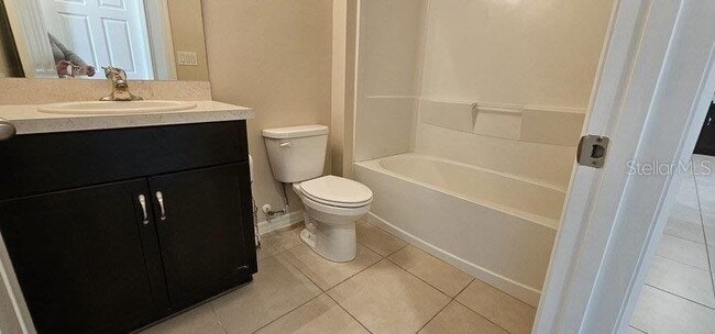 Building Photo - 7401 W Lenox Cir