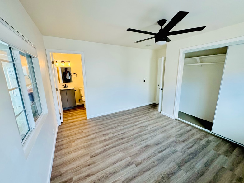 Building Photo - 20606 Raymond Ave