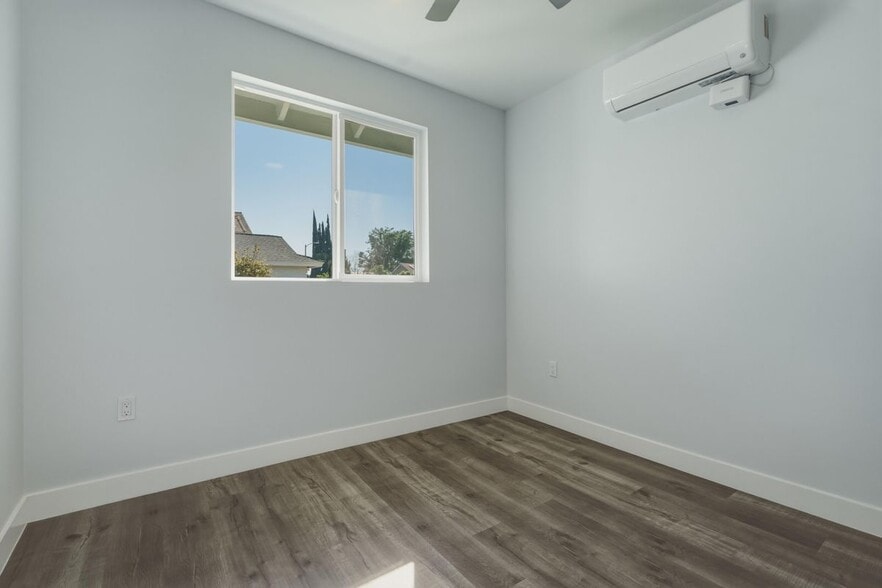 Building Photo - 19833 Blythe