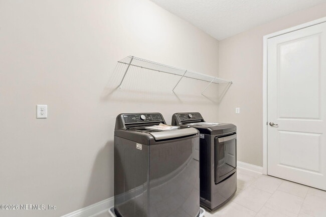 Building Photo - 571 Marquesa Cir