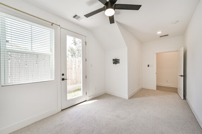 Building Photo - 8321 Springwood Cyn Ln