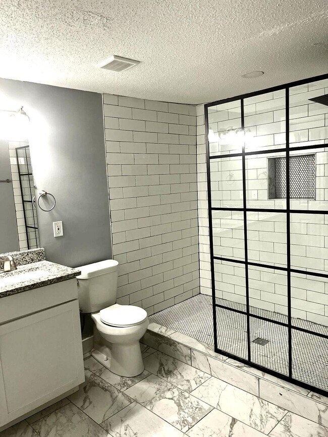 Building Photo - 260 Balkcom Ave