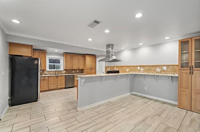 Building Photo - 118 E Tamarind St