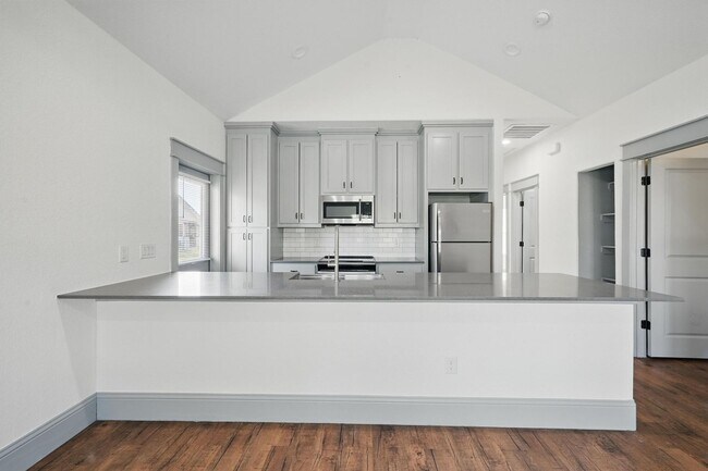 Building Photo - 3-Bedroom Haven for in Peaceful Denison