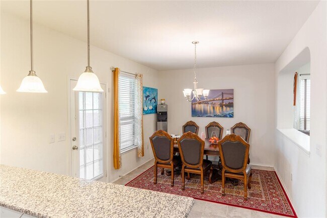 Building Photo - 606 Screech Owl Dr