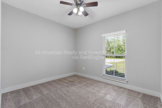 Building Photo - 4464 Goldfinch Way