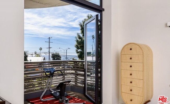 Building Photo - 17351 W Sunset Blvd