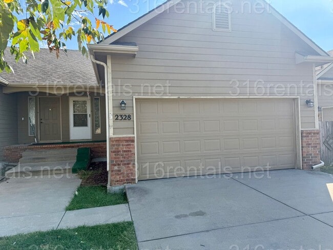 Primary Photo - $1575 - 4 bedroom/ 2 bathroom - Gorgeous n...